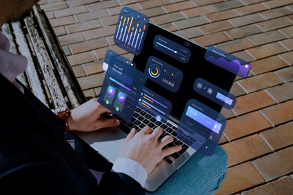 Persona utilizando herramientas de business intelligence